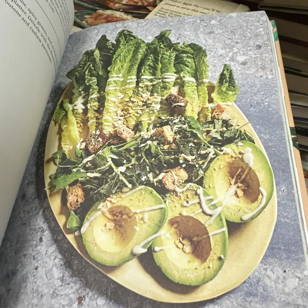 Avocaderia: Avocado Recipes‎ for a Healthier, Happier Life